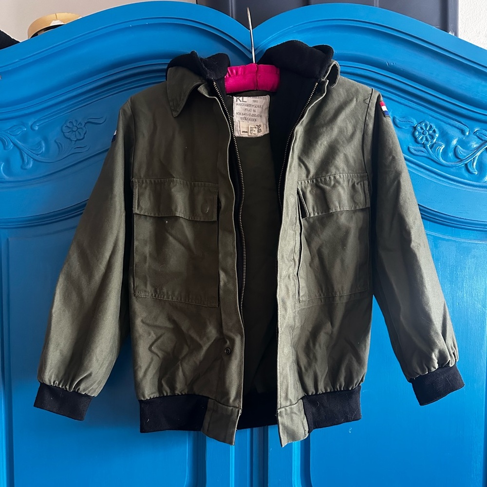 Urban Outfitters Kids or XXS Women’s Olive Green Puffer Jacket